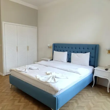Hotel Revina